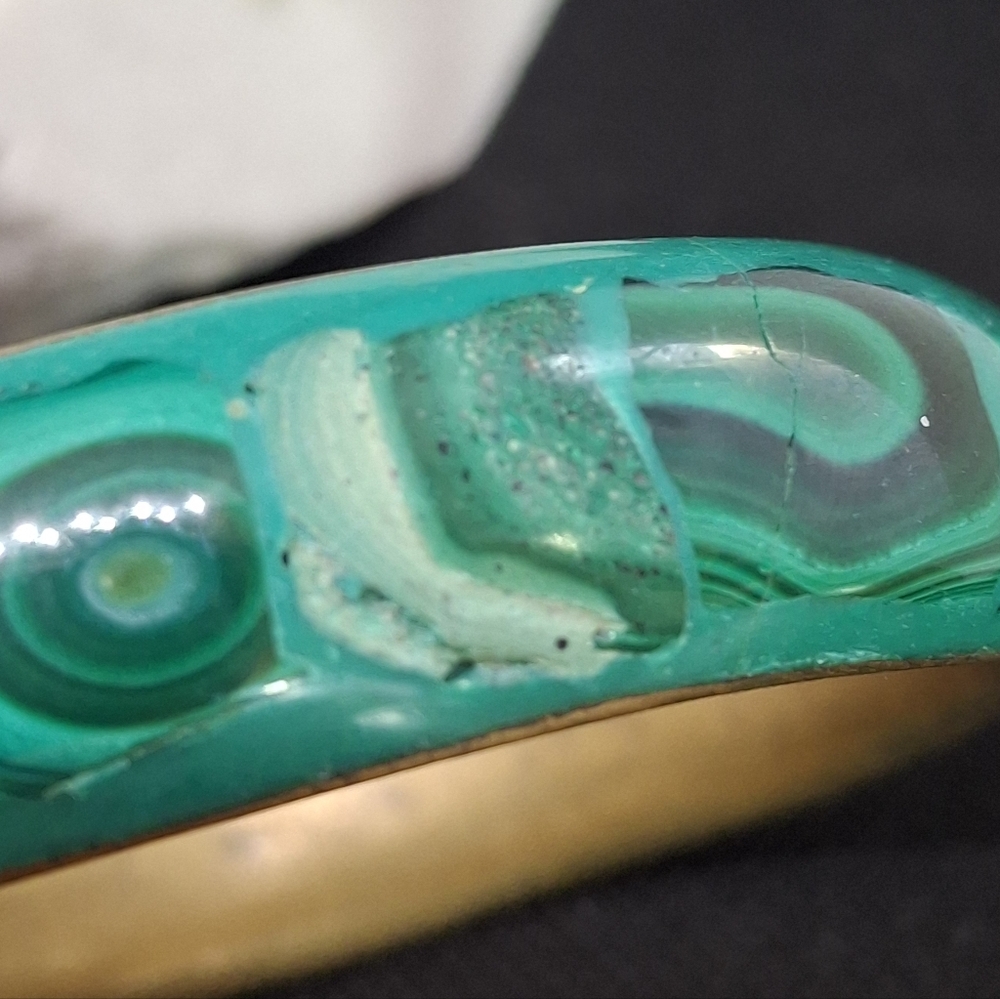 VINTAGE natural malachite inlaid handmade bangle With Brass Interior - Picture 5 of 10